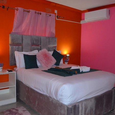 Chobe Kulotu Guest House 카사네 외부 사진
