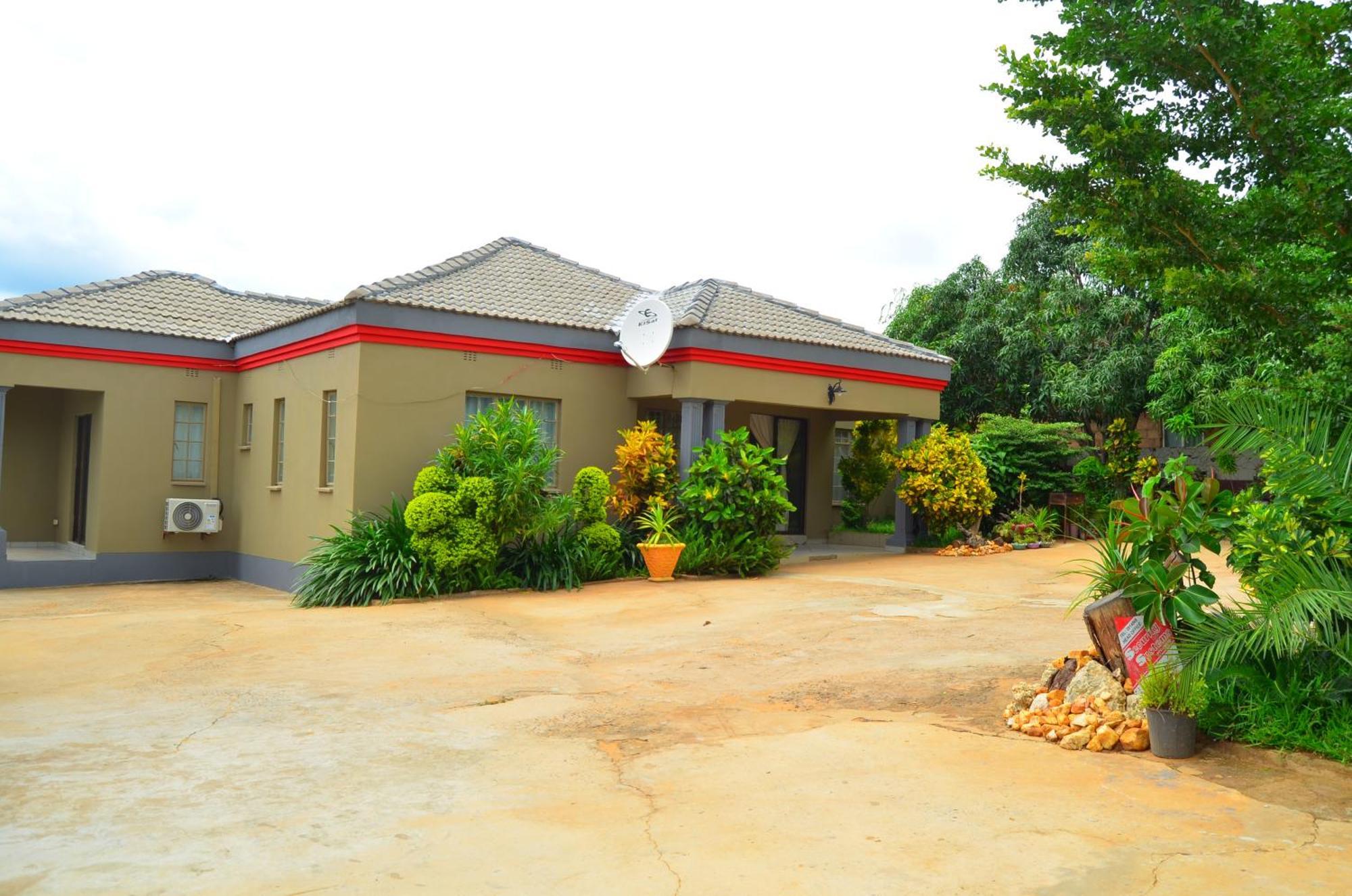 Chobe Kulotu Guest House 카사네 외부 사진