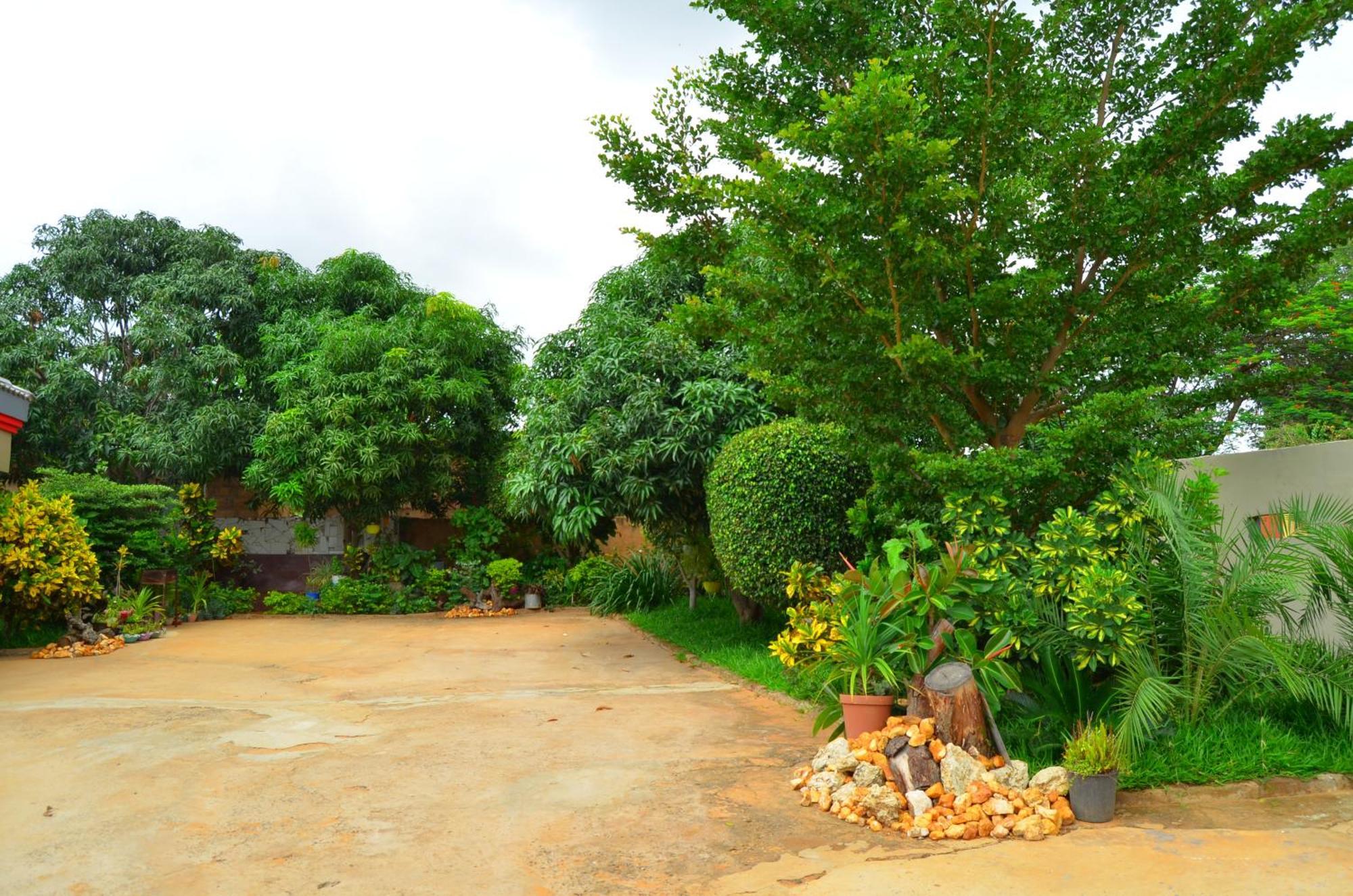 Chobe Kulotu Guest House 카사네 외부 사진