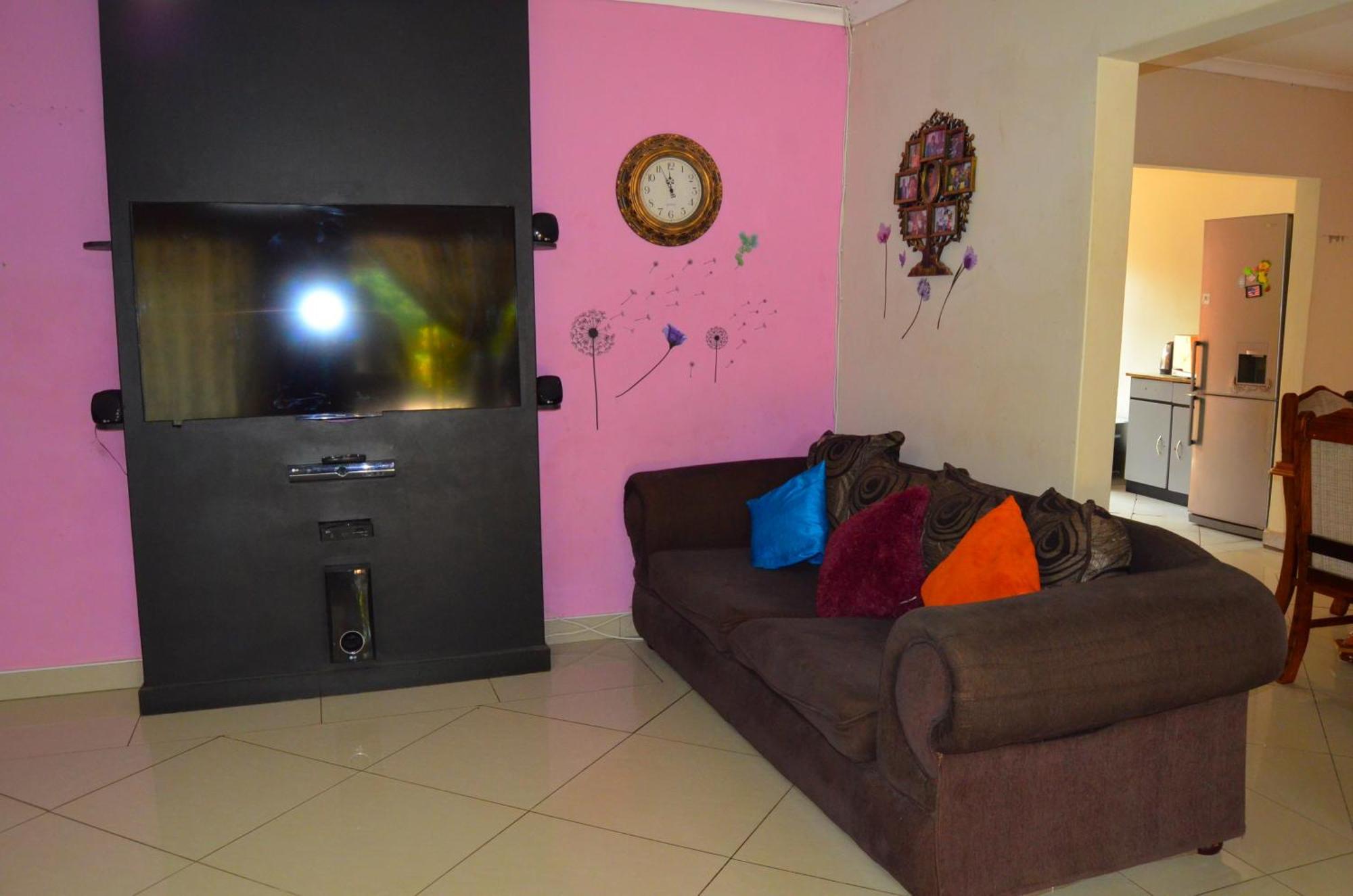 Chobe Kulotu Guest House 카사네 외부 사진